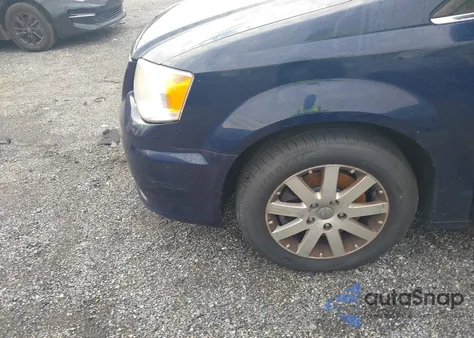 2014 Chrysler Town & Country Touring from USA, damaged, VIN 2C4RC1BG5ER218530